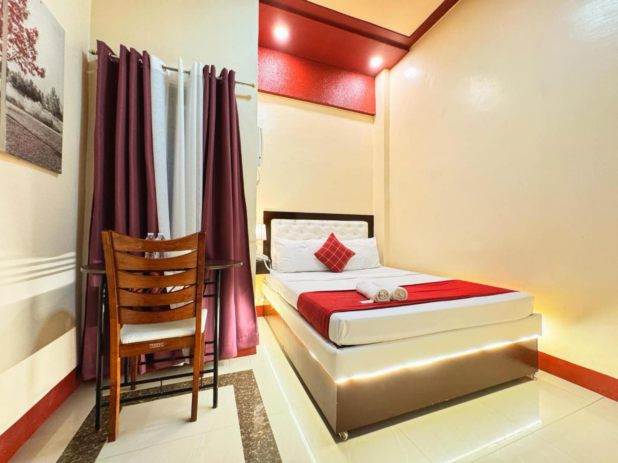 Elizabeth Hotel - Naga Pili  Buitenkant foto