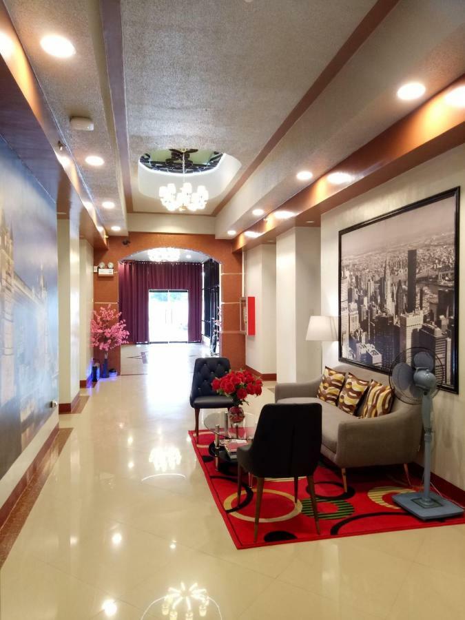 Elizabeth Hotel - Naga Pili  Buitenkant foto